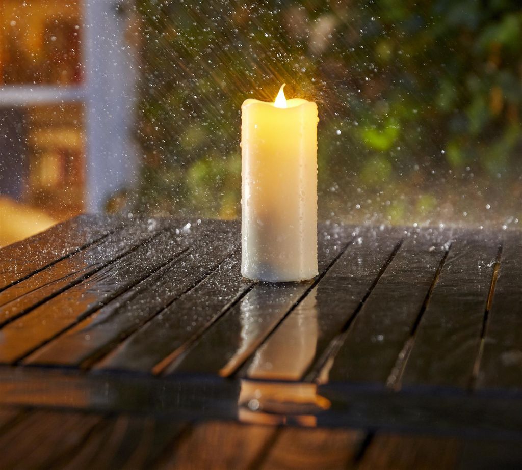 LED Outdoor Kerzen Ø 7cm x 15cm mit Timer & Flacker