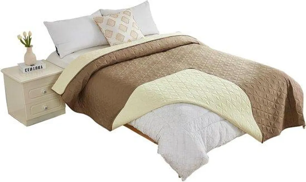 Couverture anti-poils et imperméable camel - Fini les tâches sur le lit