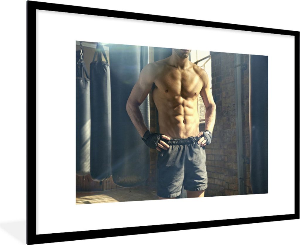 MuchoWow Gerahmtes Poster Bild eines muskulösen Boxers 90x60 cm - Poster mit Schwarzem Bilderrahmen Wandposter Rahmen Foto Bilder - Wanddekorati...