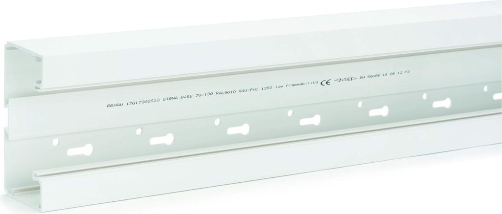 OBO BETTERMANN Geräteeinbaukanal Kst SIGNA BASE 110x70mm rws