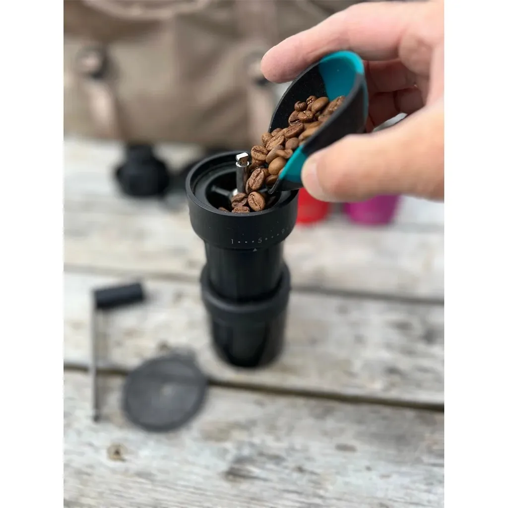 Moulin à café de voyage Rubytec Robusta XL noir idéal pour le camping - 3