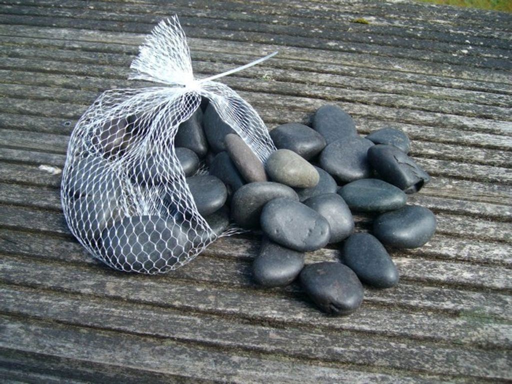 Flusssteine, Dekosteine, Zierkies, Flusskiesel, schwarz, matt 1 Kilo