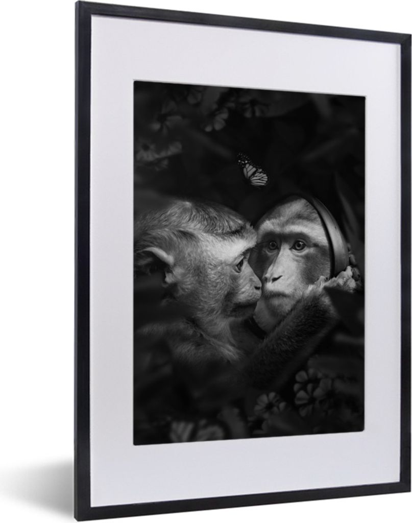 MuchoWow Gerahmtes Poster Spiegelbild eines Affen im Dschungel - schwarz und weiß 30x40 cm - Poster mit Schwarzem Bilderrahmen Wandposter Rahmen...