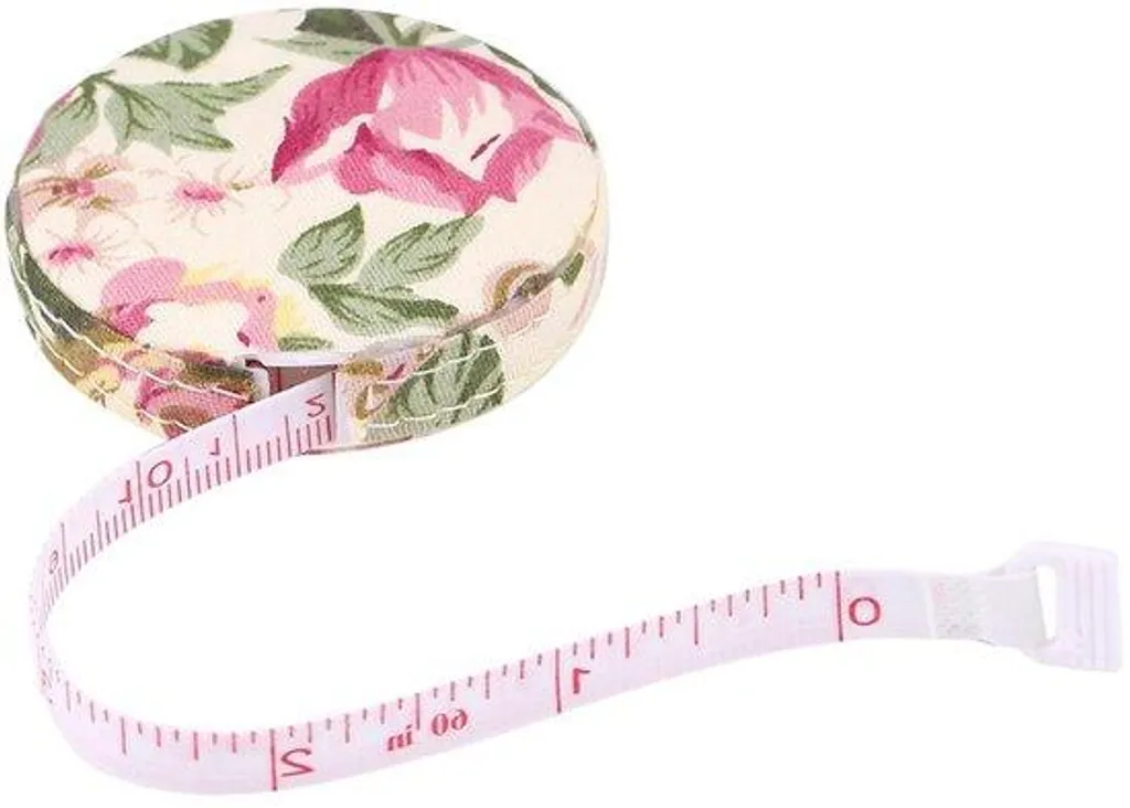 Mètre ruban rose à fleurs pour couper, coudre et prendre des mesures