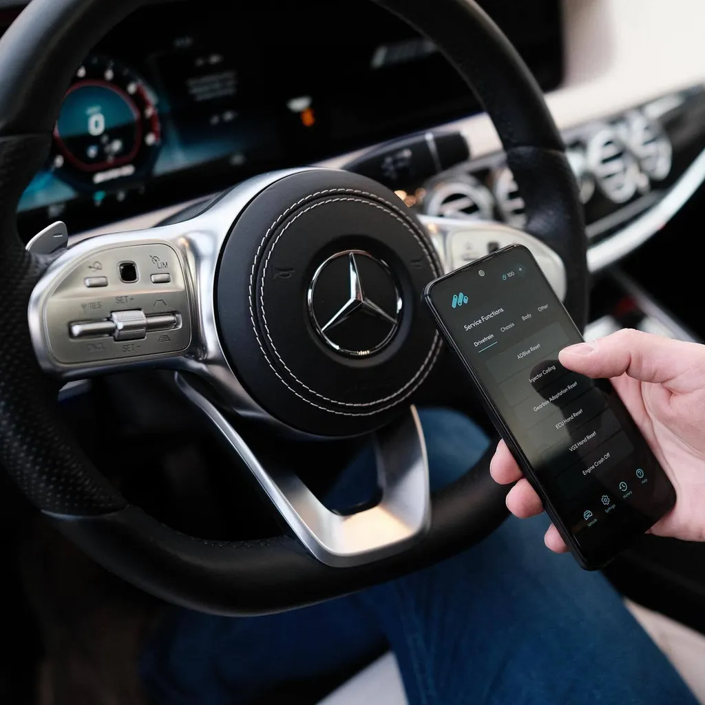 Effacez les Voyants Moteur Mercedes avec MBito : Diagnostic Téléphone