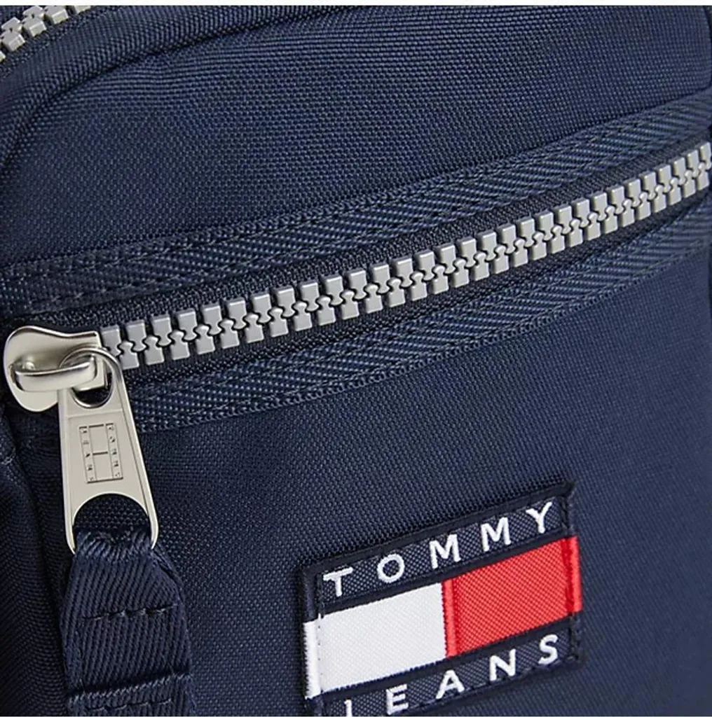Étendard Mural Tommy Jeans Logo Original - Drapeau Décoratif Style Urbain - 3