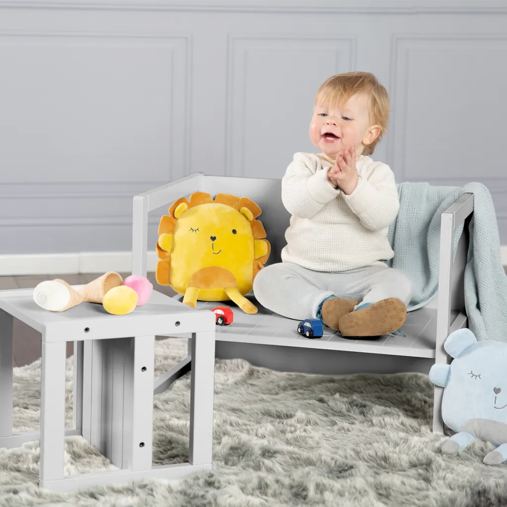 Optimisez l'espace enfant avec ce banc transformable et ses tabourets