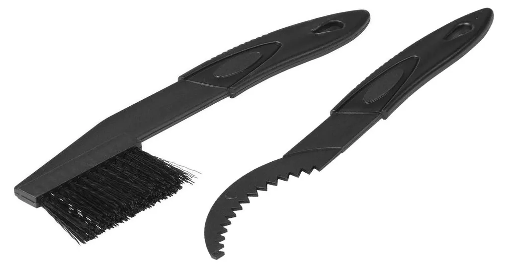 Nettoyer les roues dentées facilement avec le kit Radon brosses-grattoir