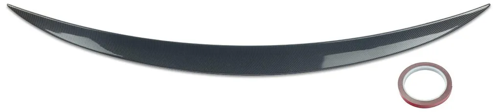 Amélioration esthétique arrière look carbone pour voitures de sport