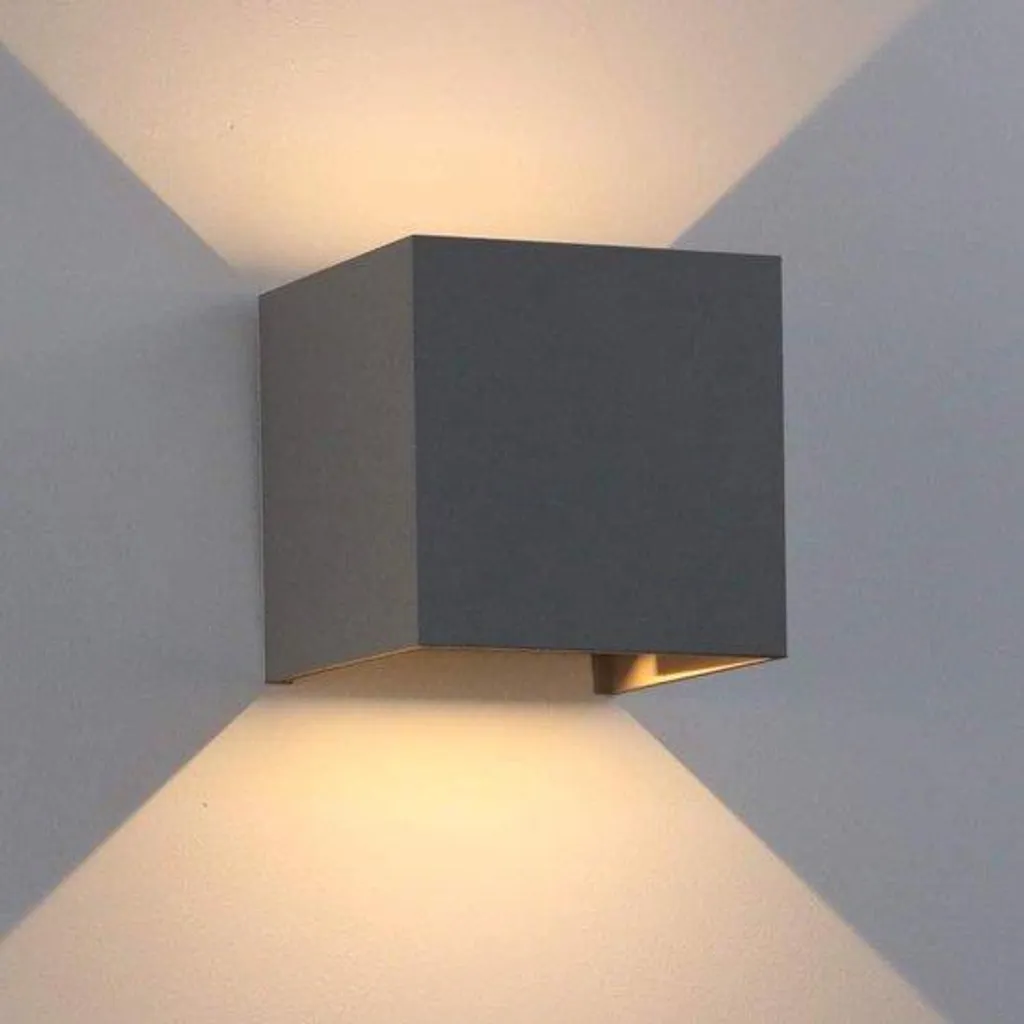 Applique LED IP65 anti-corrosion pour éclairer entrée et jardin gris foncé