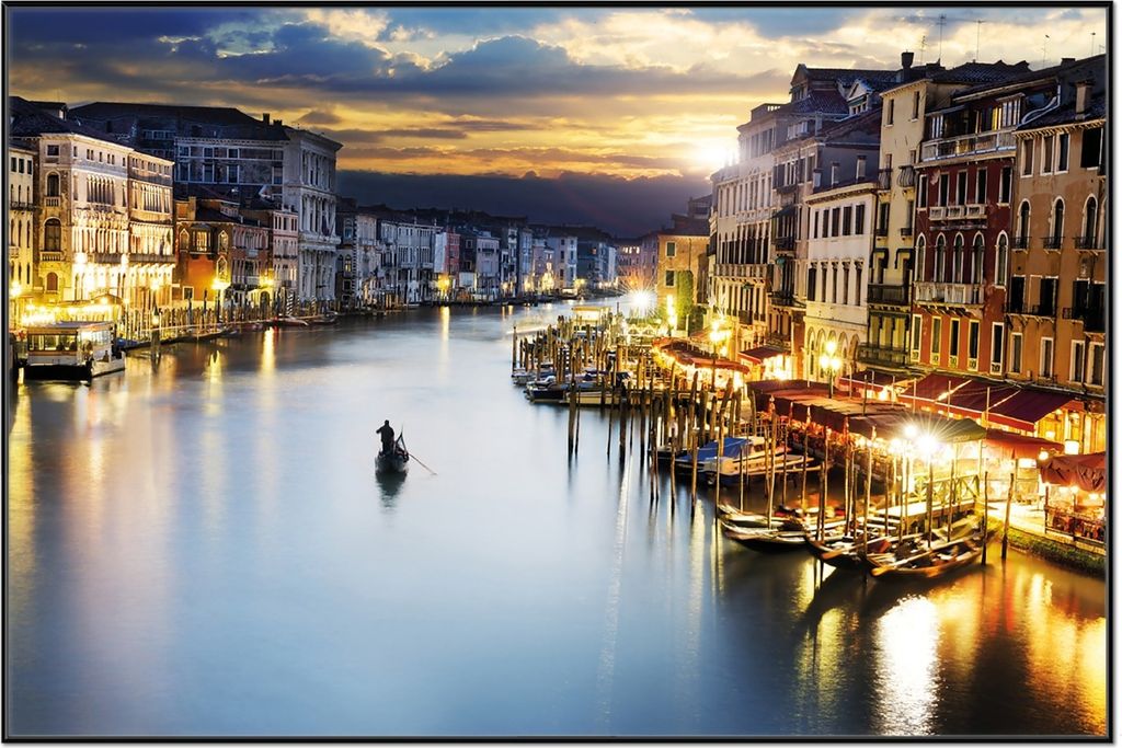 Wallario Wandbild Canal Grande in Venedig am Abend mit untergehender Sonne, Größe: 61 x 91,50 cm, Poster mit schwarzem Aluminiumrahmen