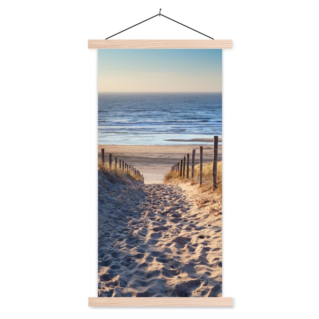 MuchoWow Textilposter Sand - Strand - Düne - Meer - Sommer 60x120 cm mit holzfarbenen Rahmen - Holz