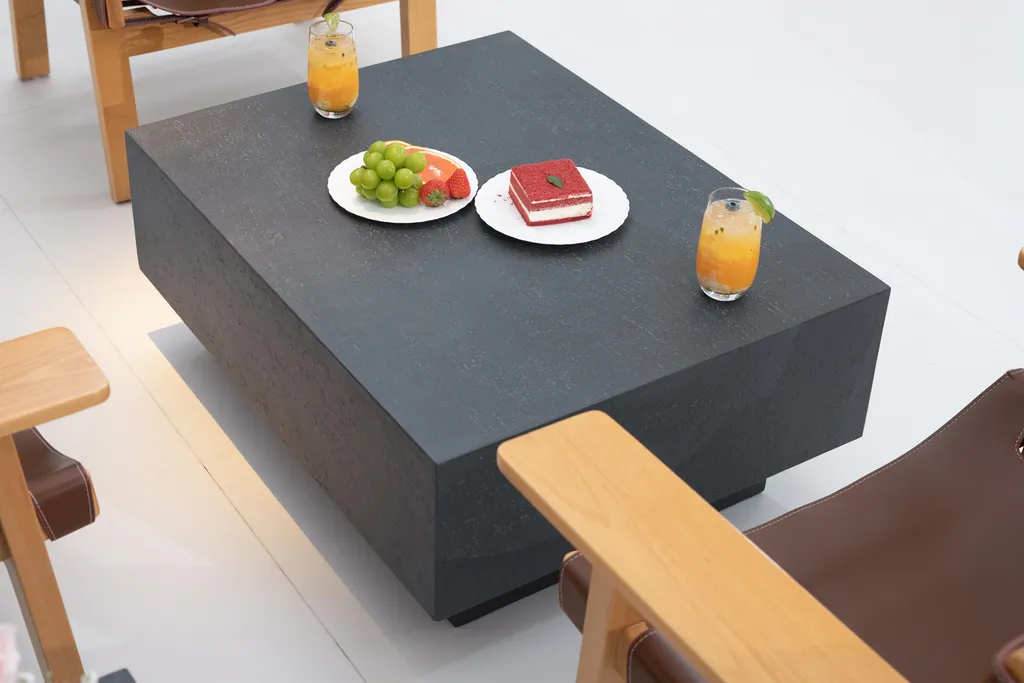 Table basse rectangulaire en pierre de travertin noir TEVERE Medium
