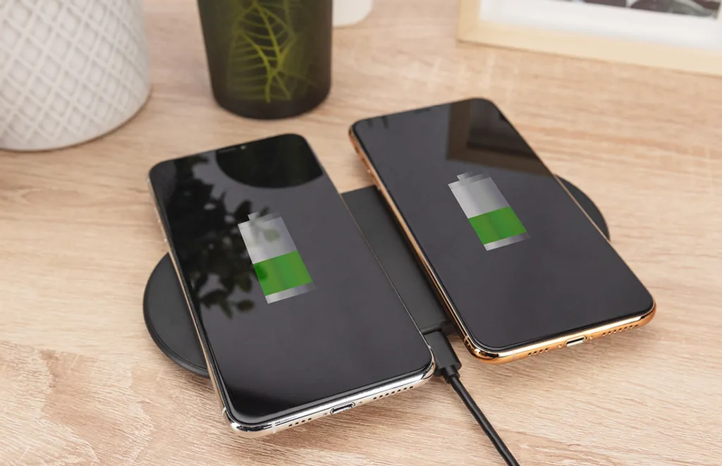 Double Pad de Charge sans Fil 15W DIGITUS avec Design Compact
