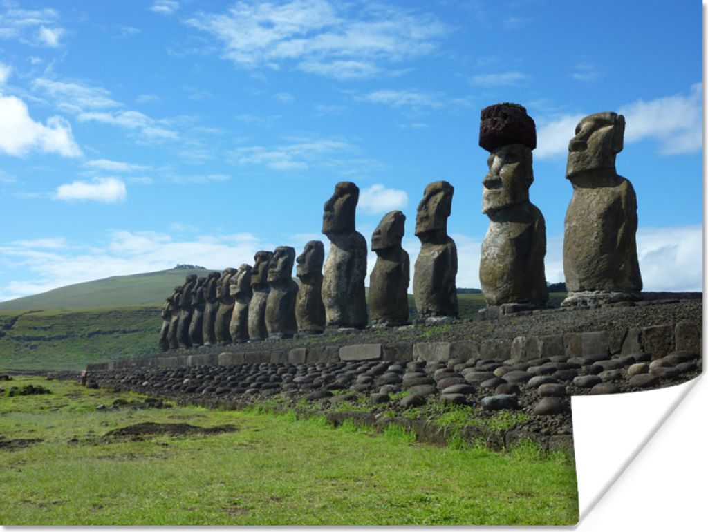 MuchoWow Poster Seitenansicht der Reihe von Moai-Statuen auf der Osterinsel 40x30 cm - Plakate für die Wände - Poster Wohnzimmer