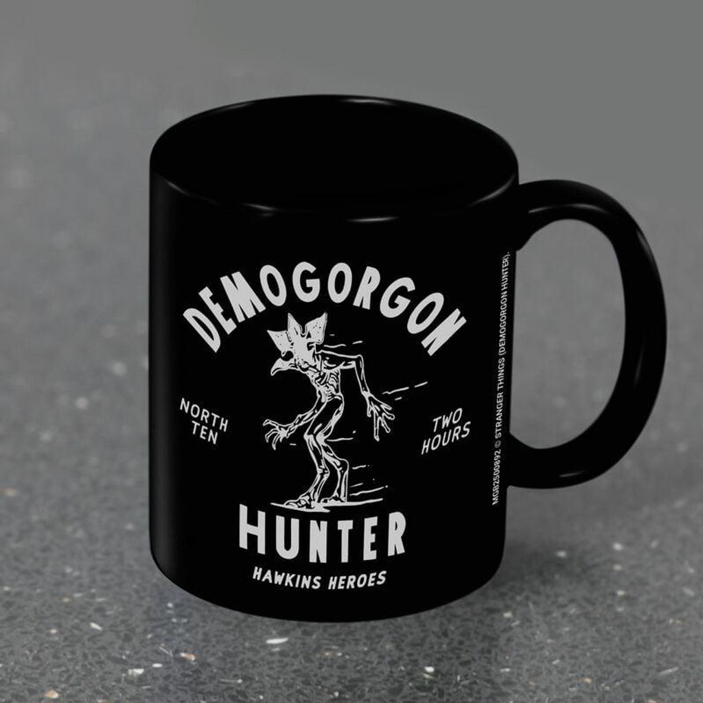 Stranger Things Tasse  Demogorgon Hunter schwarz Standard Produktbild 