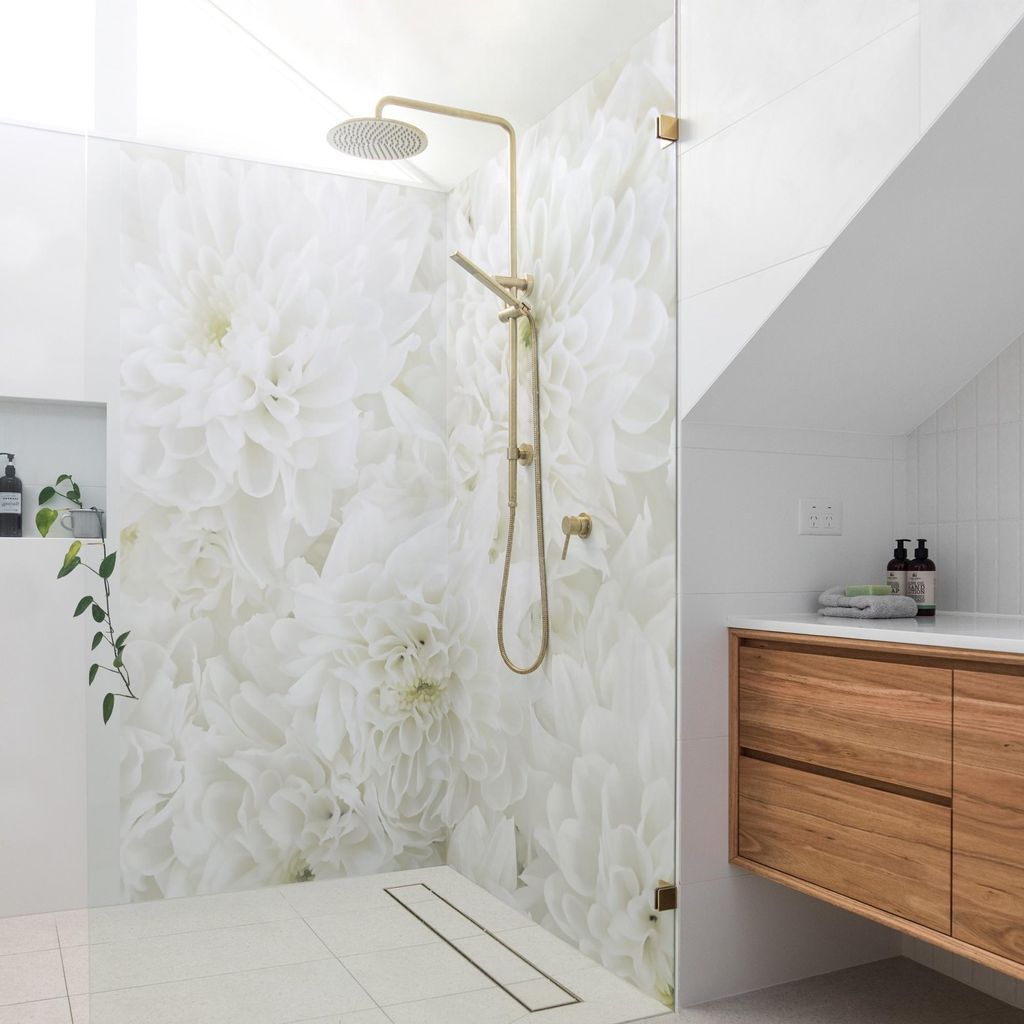 Duschrückwand Muster selbstklebend - 0.35 mm Wandpaneel wasserfest Blumenmuster weiss Landhaus Badrückwand fugenlos Smart matt 100x210 cm