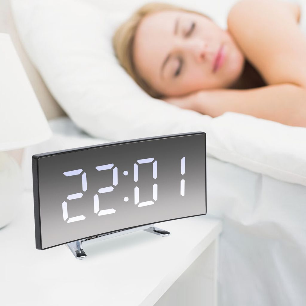 LCD Digital Wecker Snooze Alarmwecker Tischuhr Kinder Erwachsene Reise Weckeruhr 