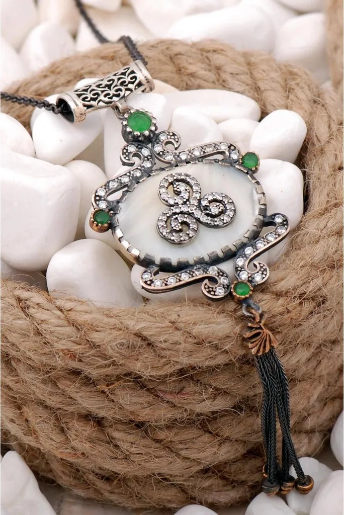 Collier nacre véritable et argent 925 fait main - Design ovale unique