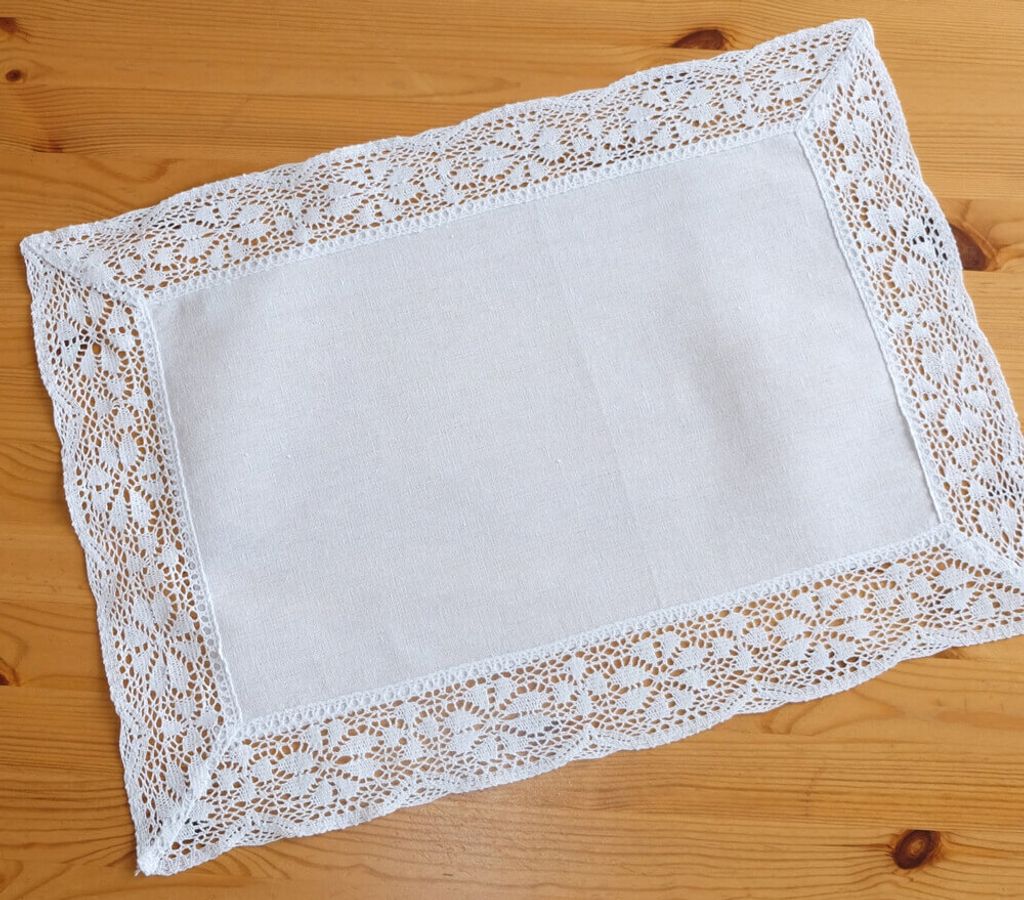Tischläufer JANA feine Häkelkante Landhausstil Polyester 35 x 50 cm