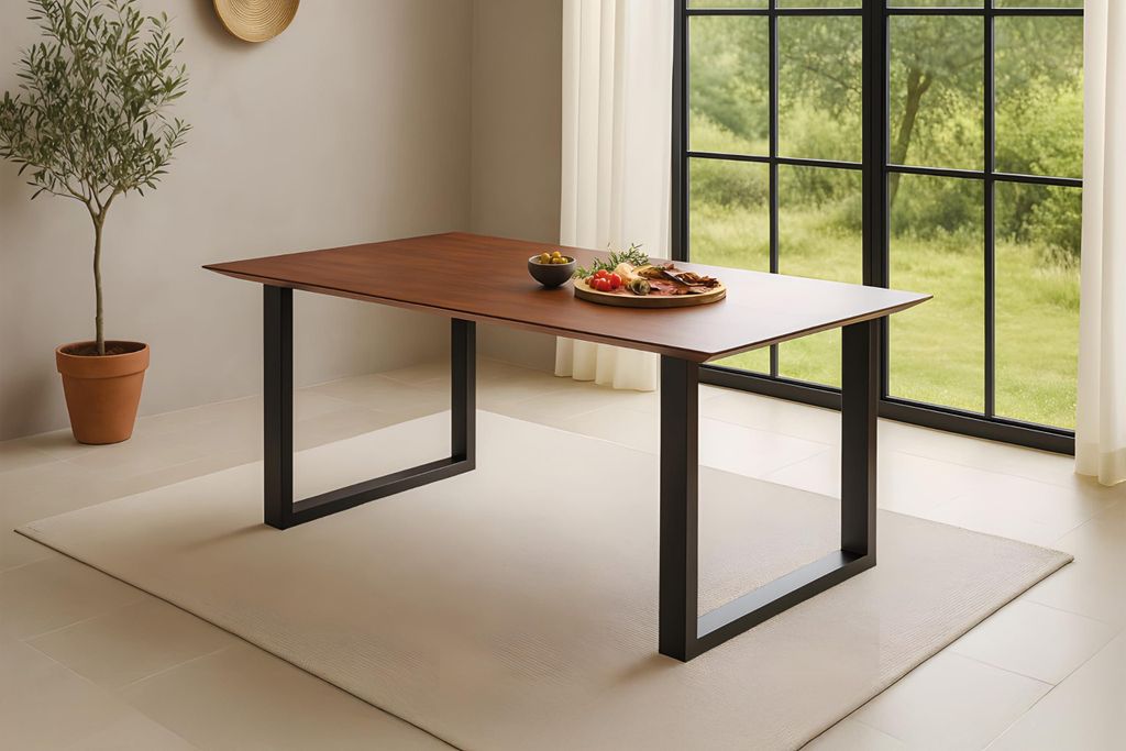 Esszimmertisch Rita | 160 x 85 cm | Akazienholz massiv | Kastanienfarbig | Schweizer Kante | U-Gestell Metall Schwarz | pflegeleichter Esstisch/Hol...