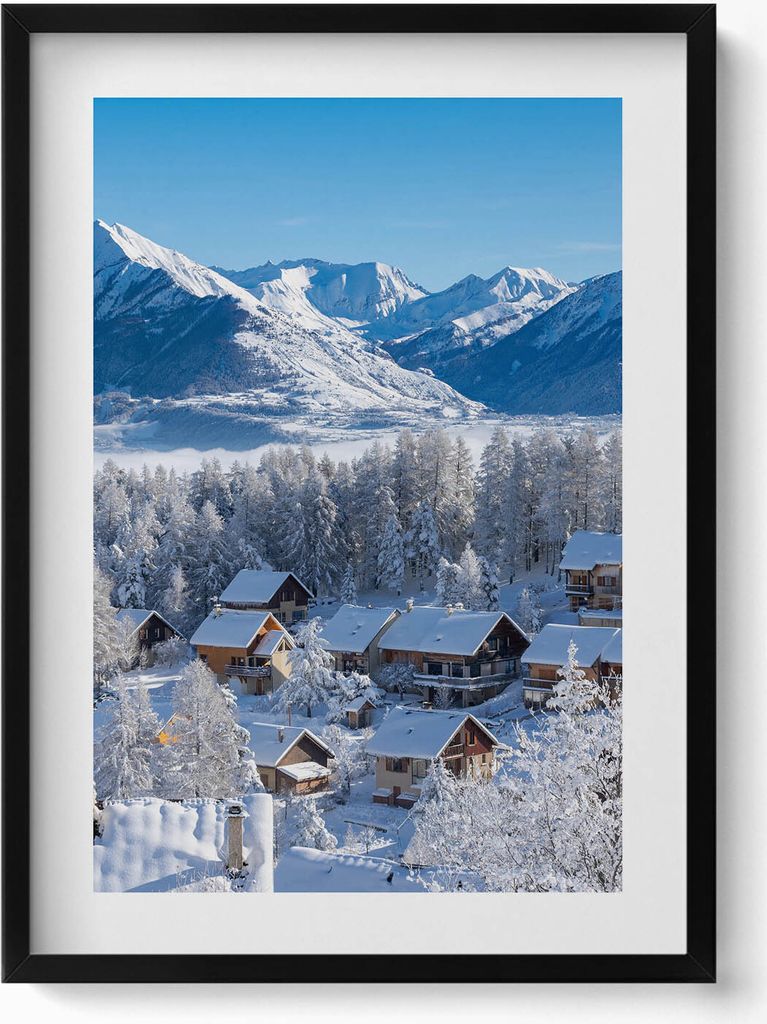 Leichter Schnee in den Alpen– Wandbild mit Rahmen – Gerahmtes Bild – Wanddekoration – 50x70 cm – Schwarz Rahmen