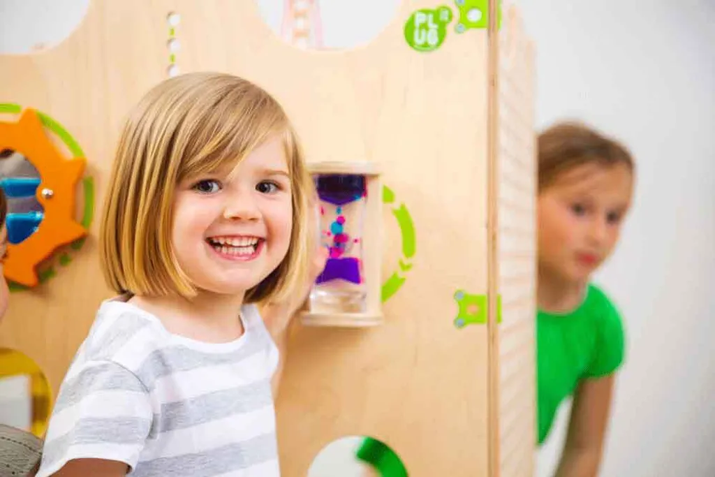 Beleduc Plug It Élément Illusion - Module de Jeu Mural pour Enfants - 4