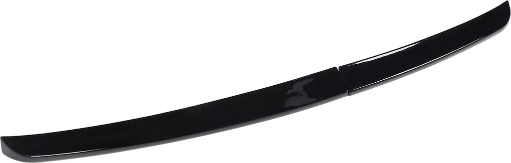 Aileron arrière MK4 2020+ : corrigez le look et l'appui du coffre noir