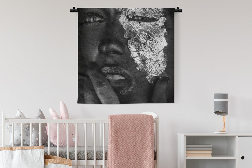 MuchoWow Wandteppich Wandbehang Frau - Schwarz - Silber 90x90 cm Tapisserie Dekoration Wandtuch - Wandaufhänger