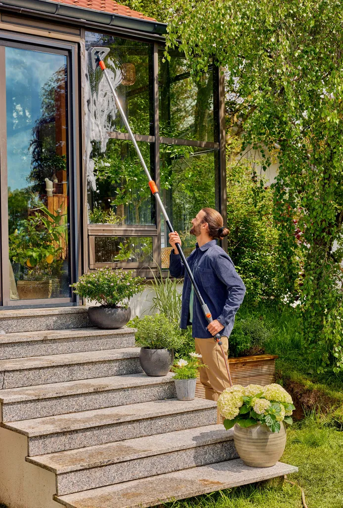 Brosse Gardena Cleansystem Soft Flex : finissez-en avec les rayures