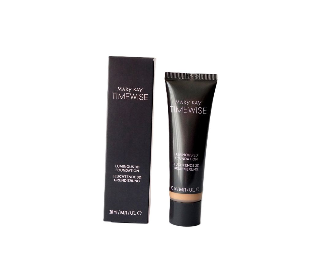 MARY KAY Luminous 3D Foundation leuchtende Grundierung 30ml Produktbild 