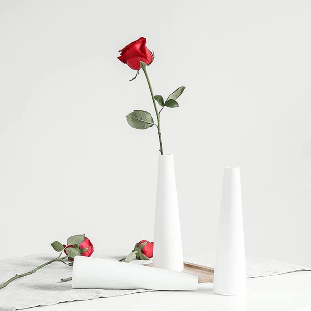 Vase décoratif design en céramique blanche pour centre de table chic - 2