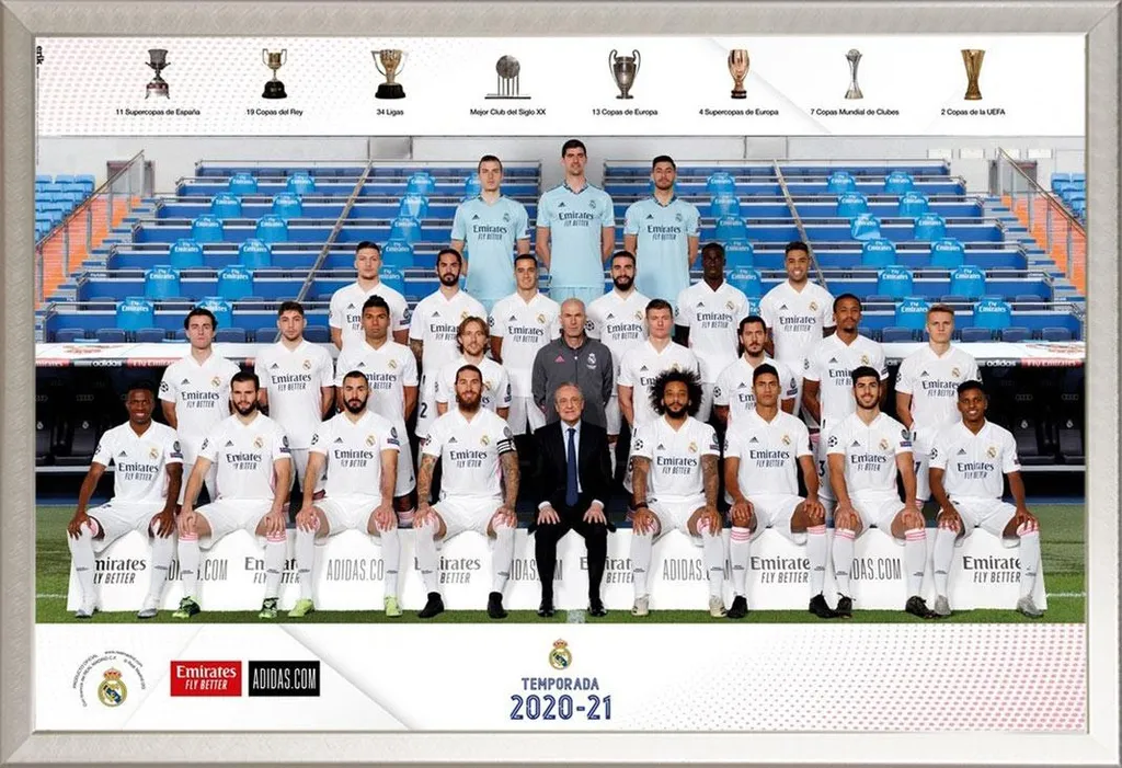 Décoration Murale Real Madrid Poster avec Cadre Argenté Shinsuke Maxi