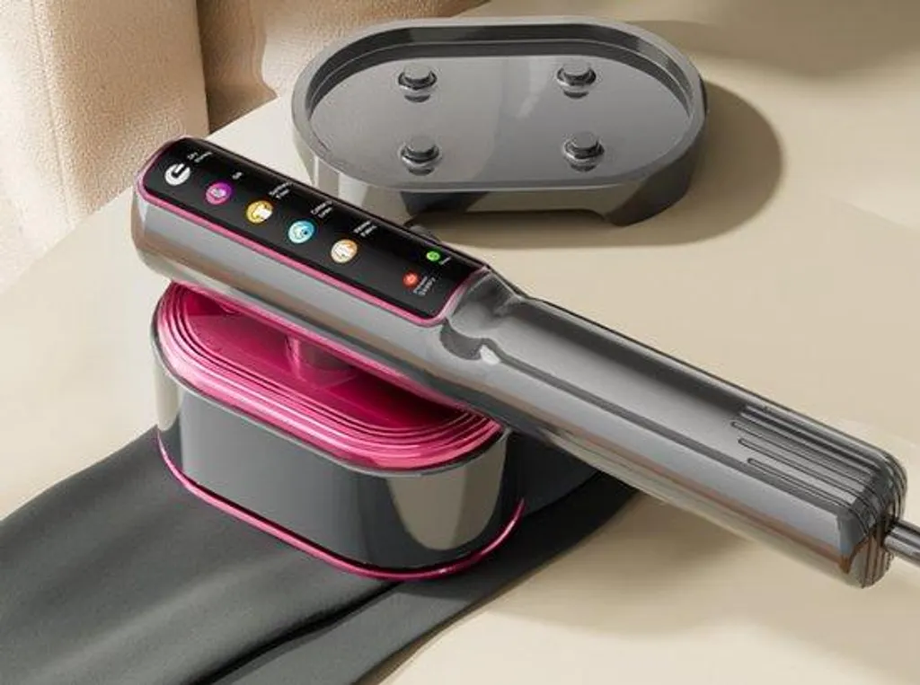 Défroisseur vapeur à main compact pour un linge impeccable en voyage