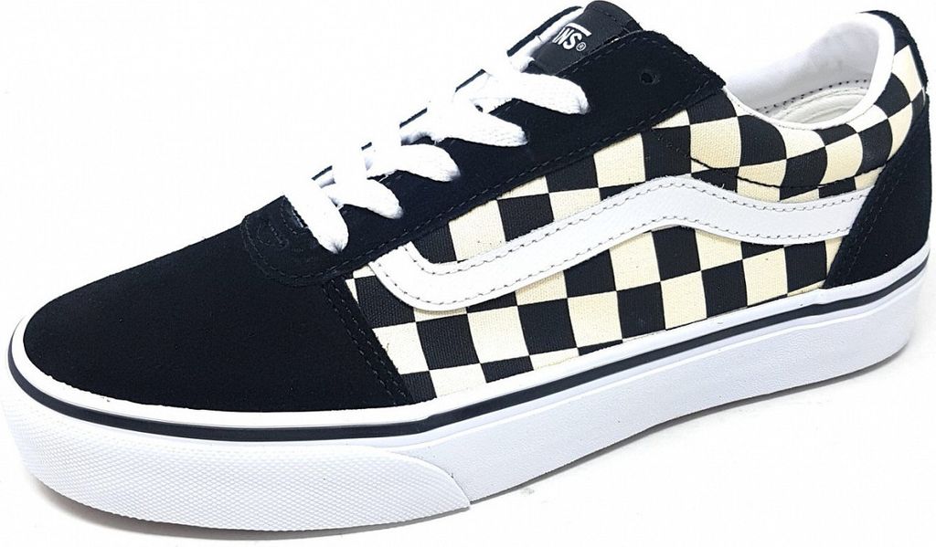 Vans Sneakers VN0A3IUN5GX1 in Black color size 37