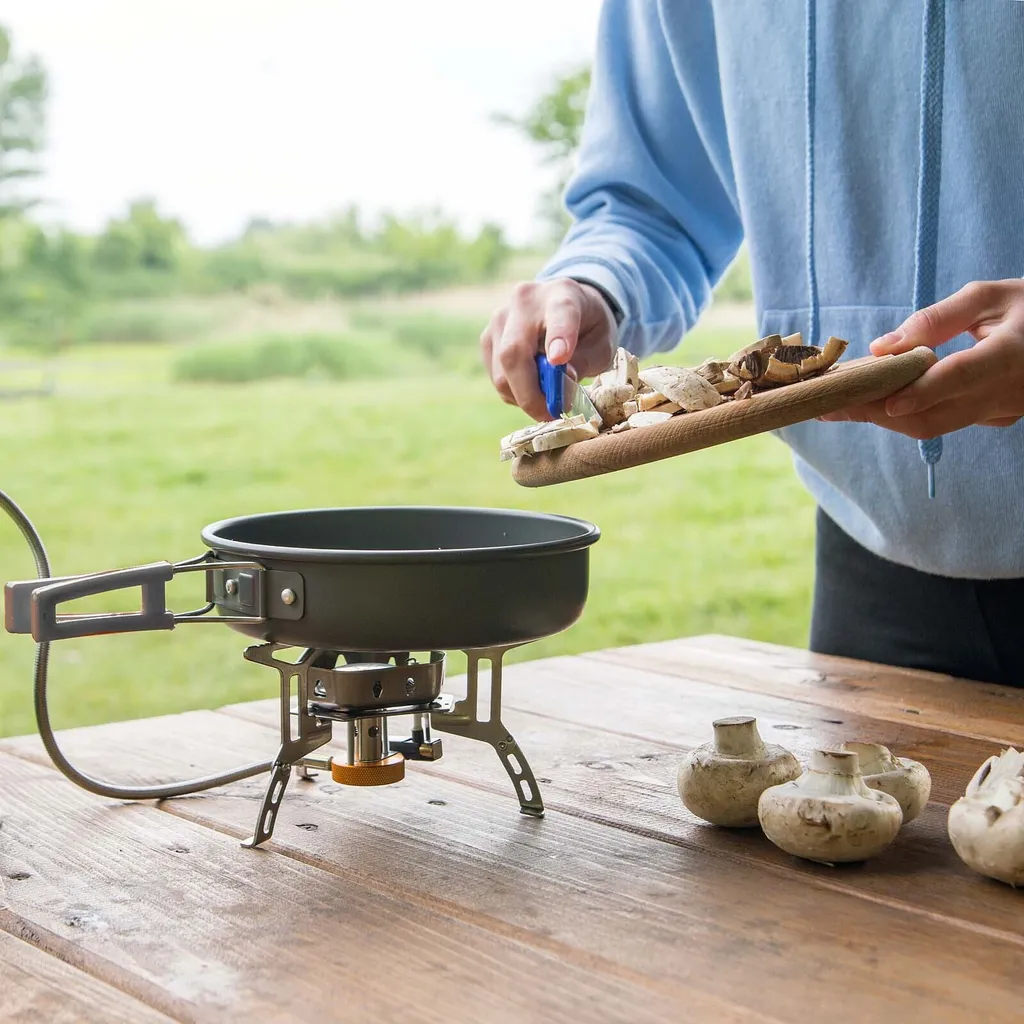 Matériel cuisine plein air pour randonnée avec réchaud et casserole - 9