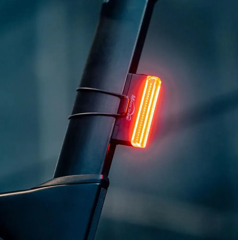Éclairage Arrière Vélo USB Seemee 50 V2.0 Golden pour Cyclisme Urbain - 3