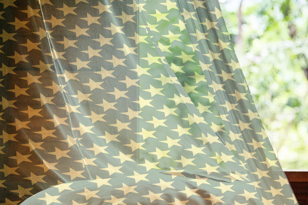 Arazzo Geometrico ABAKUHAUS - Tessuto Satinato 274x274 Giallo Verde - 2