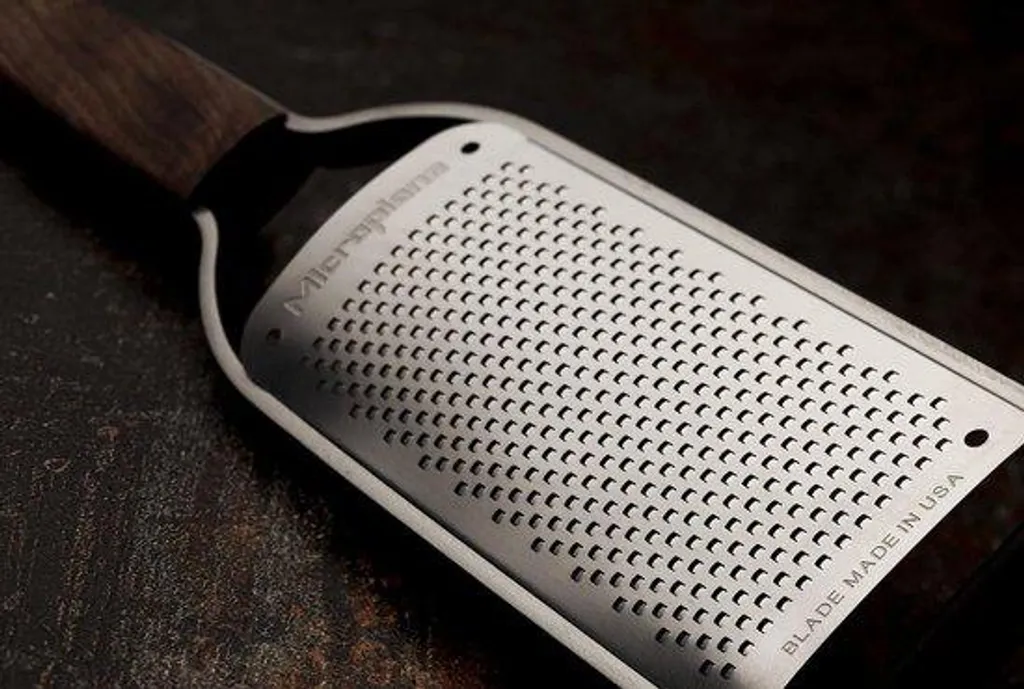 Microplane Râpe Fine Master Série - Agrumes, Fromage, Ail, Piment