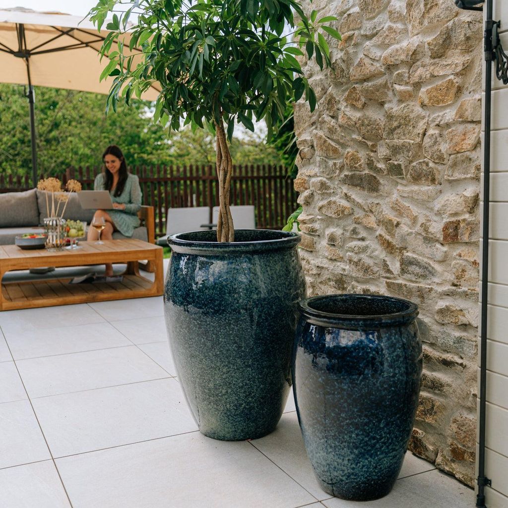 Provencelia Keramik Pflanzkübel Bacchus Hellblau, Ø36 x H52 cm, frostbeständig, handgefertigt, glasiert, Outdoor, Terrasse, winterfest