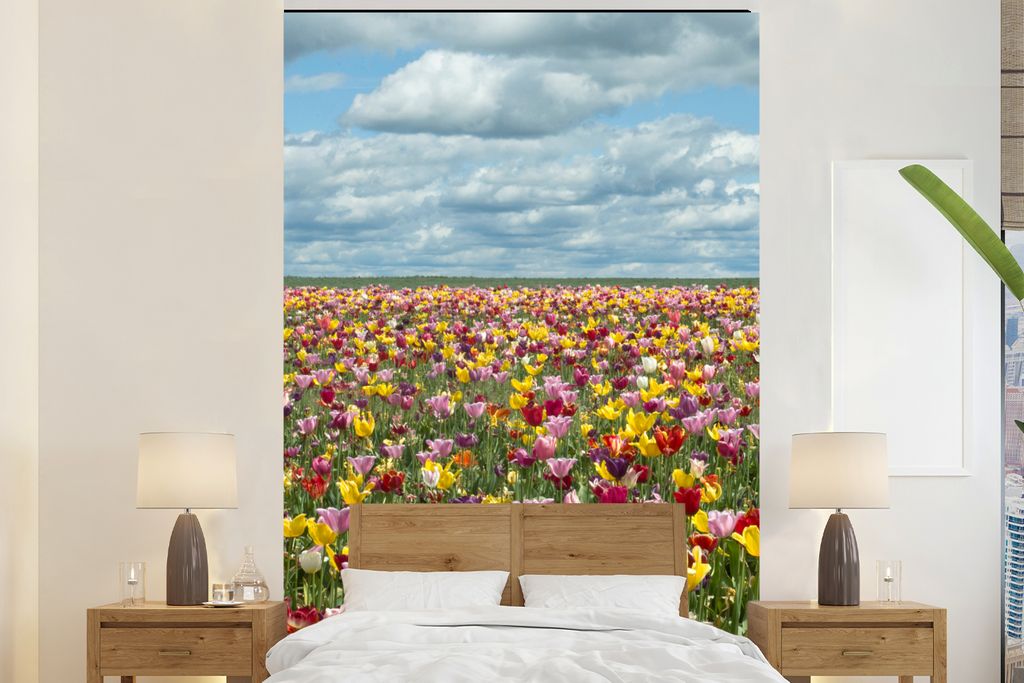 MuchoWow Fototapete für Wohnzimmer oder Schlafzimmer Wandtapete Vinyl Motivtapete Tulpen - Farben - Wolken - 225x350 cm - Schlafzimmer tapete