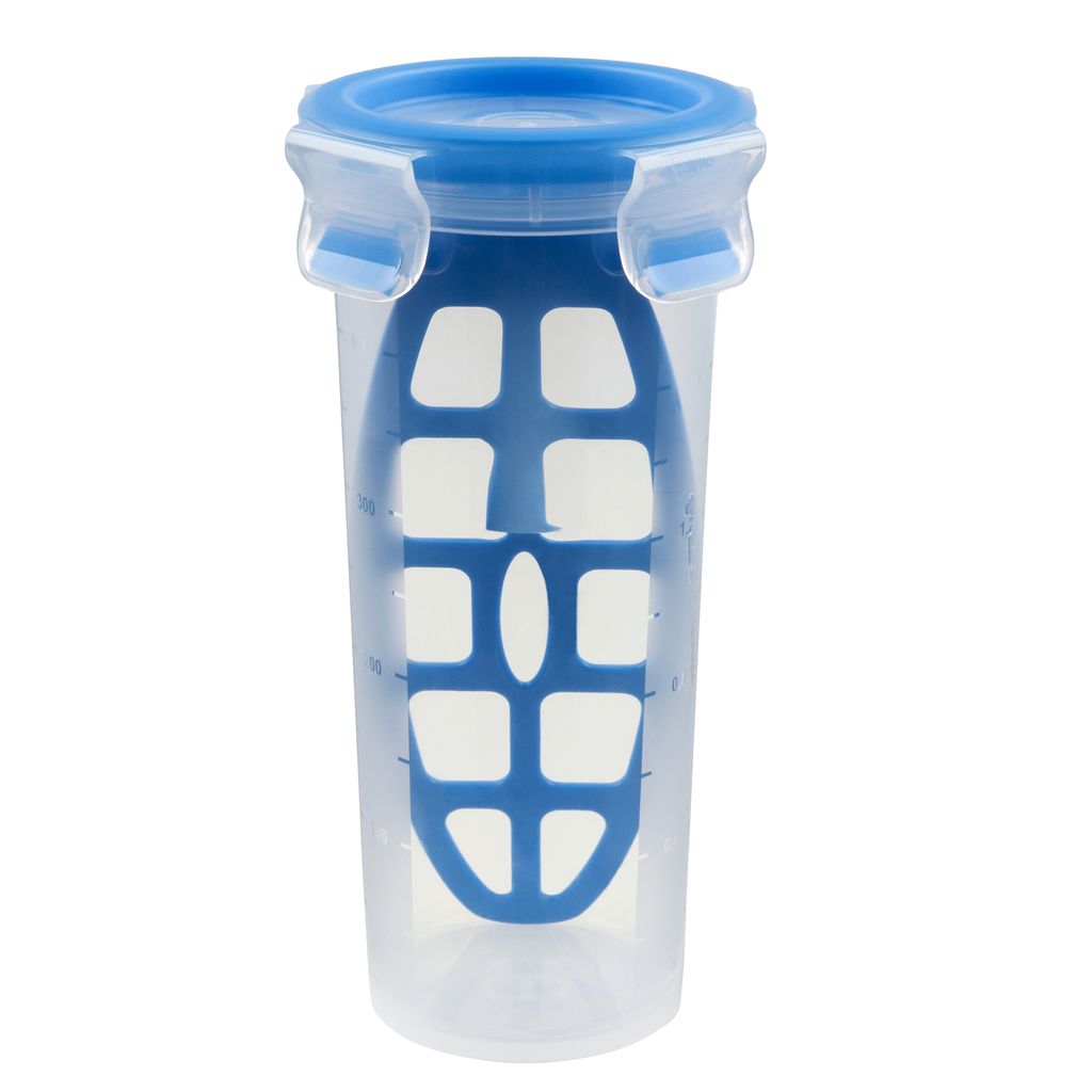 A transparent mixing container with a blue lid and a blue inner grid.