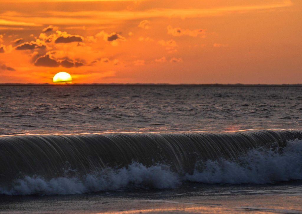 hansepuzzle 12042 - Wellen vor Borkum Puzzle, 260 Teile, Reisen, 41,0 x 28,0cm mit hochwertiger Aufbewahrung, Kartonbox & Beutel