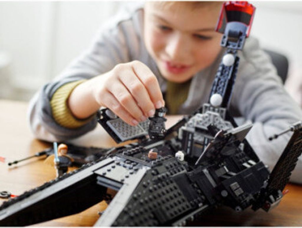 LEGO® Star Wars™ 75336 Inkvizítorská dopravná loď Scythe™ Obrázok produktu 27