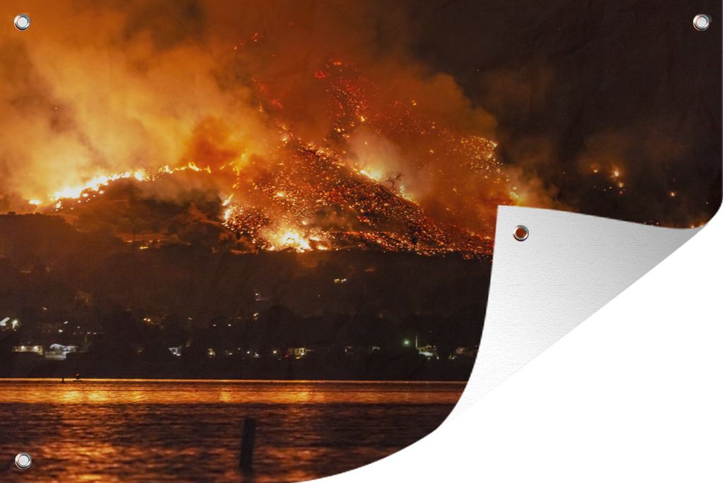 MuchoWow 90x60 cm Outdoor-Poster Gartendeko Sichtschutz Garten Poster für den Garten Kalifornische Waldbrände: Das Heilige Feuer am Lake Elsin...