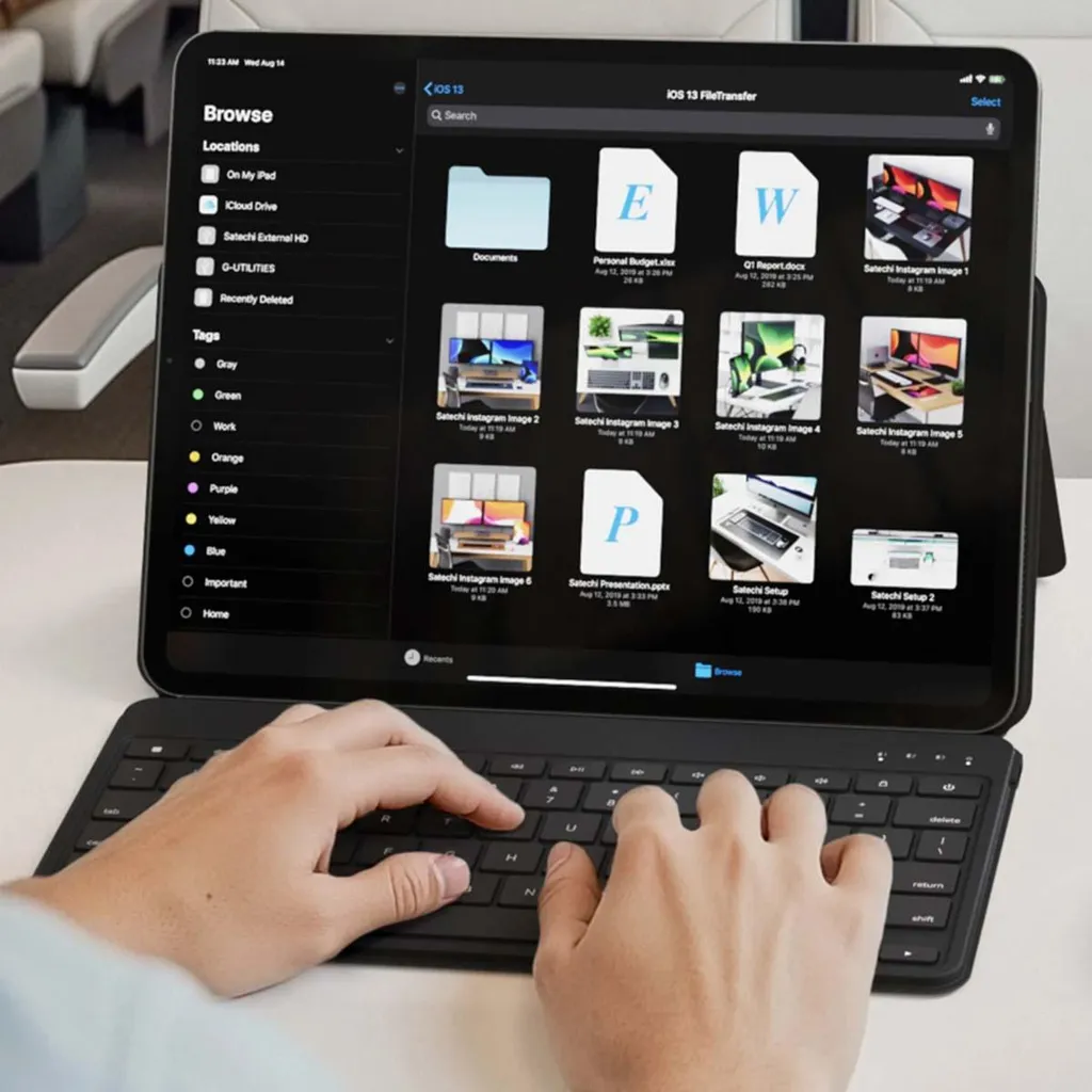 Clavier QWERTY Bluetooth Satechi OnTheGo sans fil avec support, Noir
