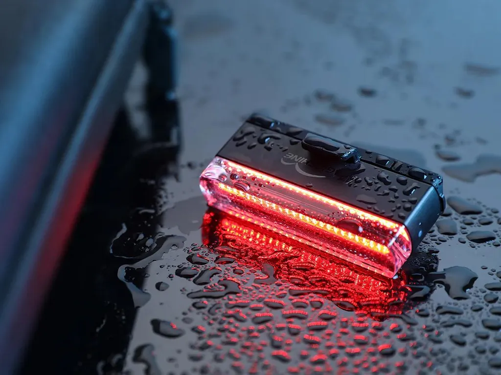 Éclairage Arrière Vélo USB Seemee 50 V2.0 Golden pour Cyclisme Urbain - 10