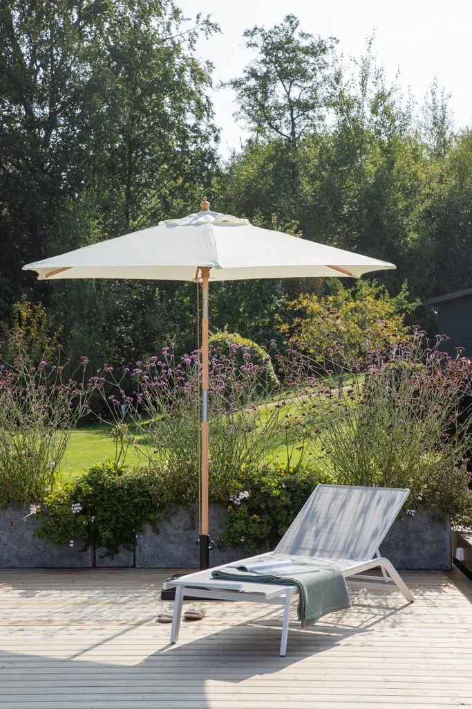 Parasol de terrasse blanc Corypho inclinable idéal pour repas en extérieur - 8