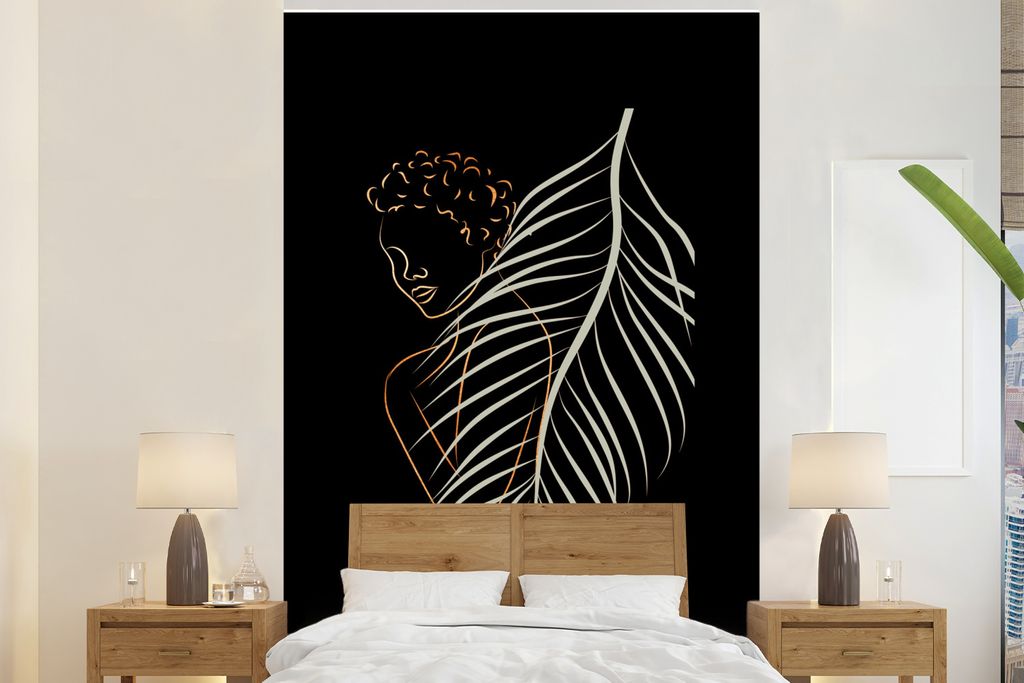 MuchoWow Fototapete für Wohnzimmer oder Schlafzimmer Wandtapete Vinyl Motivtapete Frau - Feder - Gold - Silber - 170x260 cm - Wohnzimmertapete