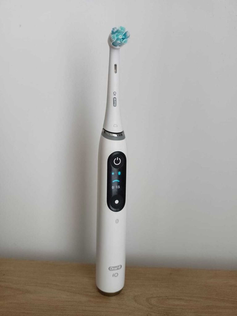 Braun Oral-B iO Series 9N White iO9 Elektrische Zahnbürste Produktbild 6